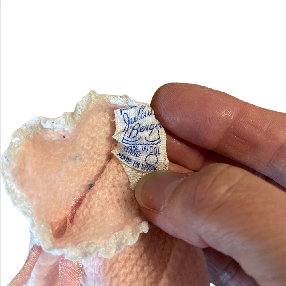 Five Pairs of Baby Booties - Picture 4 of 5
